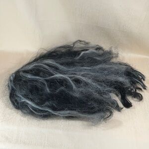 20” Black w Gray Streaks Wig Cosplay
Halloween Party